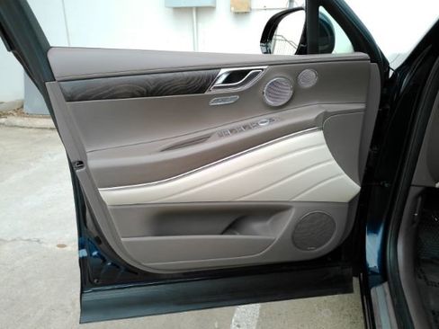 Used 2021 Genesis GV80 2.5T w/ Prestige Package 05 image 16