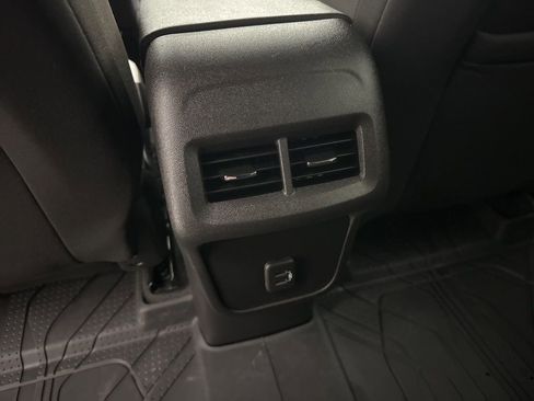 Used 2024 Chevrolet Equinox LS w/ LS Convenience Package image 33