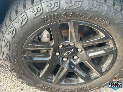 Used 2021 Chevrolet Silverado 1500 LT Trail Boss w/ LPO, Dark Essentials Package AWD/4WD image 10