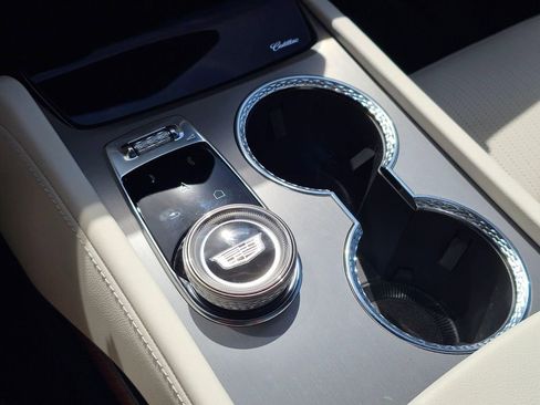 New 2026 Cadillac Vistiq Luxury AWD/4WD image 36