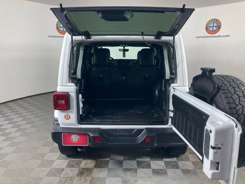 Used 2020 Jeep Wrangler Unlimited Sahara image 22
