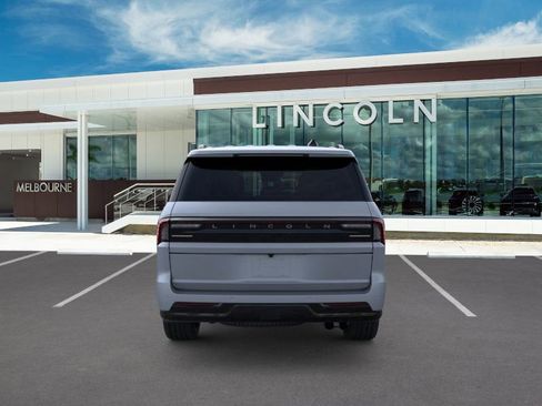 New 2025 Lincoln Navigator Reserve w/ Jet Appearance Package image 5