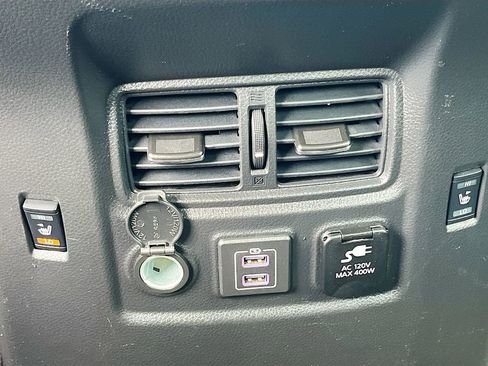 Used 2022 Nissan Titan PRO-4X w/ Pro-4x Convenience Package AWD/4WD image 26