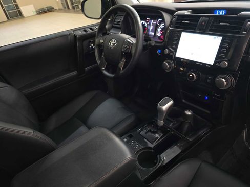 Certified 2023 Toyota 4Runner TRD Off-Road Premium w/ Moonroof Package AWD/4WD image 30