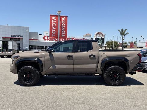 Certified 2025 Toyota Tacoma TRD Pro AWD/4WD image 45