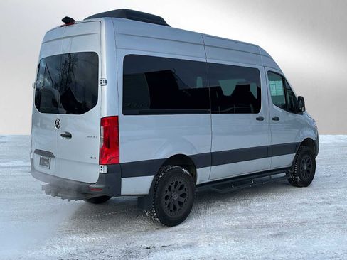 Used 2021 Freightliner Sprinter 2500 image 3