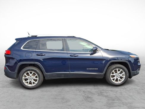 Used 2015 Jeep Cherokee Latitude AWD/4WD image 7