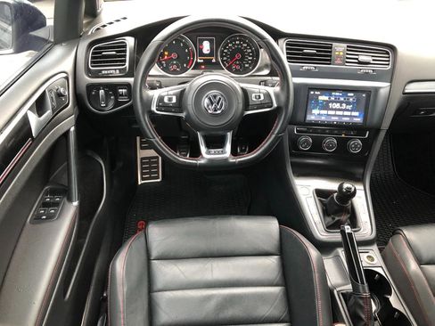 Used 2015 Volkswagen GTI SE FWD image 13