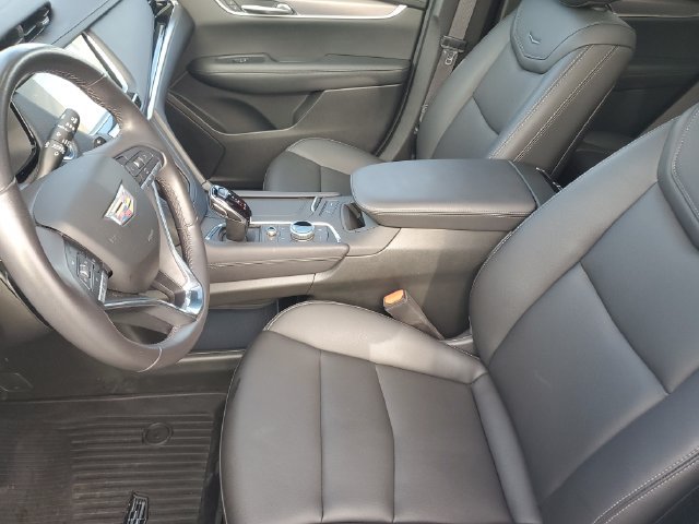 Used 2025 Cadillac XT6 Luxury w/ LPO, Floor Liner Package AWD/4WD image 13