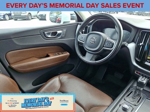 Used 2018 Volvo XC60 T6 Momentum w/ Advanced Package AWD/4WD image 14