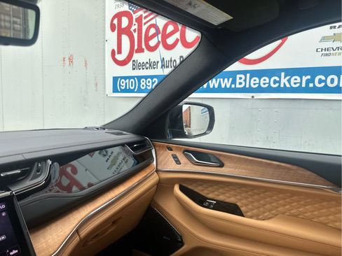 New 2025 Jeep Grand Cherokee L Summit image 40