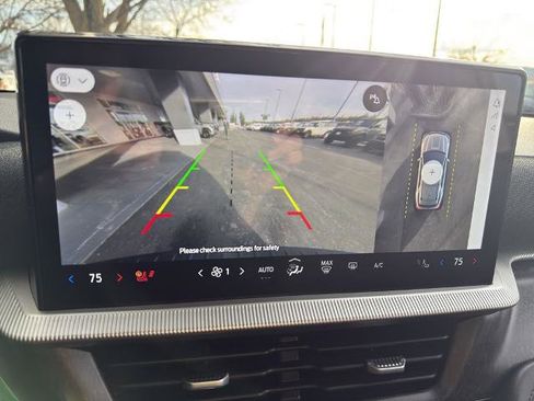 Certified 2025 Ford Explorer Platinum w/ LUX Leather Package image 34