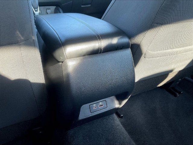 Used 2025 Nissan Altima 2.5 SV FWD image 12
