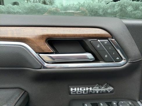 Certified 2023 Chevrolet Silverado 1500 High Country w/ Technology Package image 18
