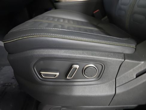 Used 2026 Rivian R1S Adventure Dual AWD/4WD image 28