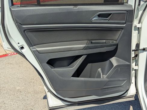 Used 2019 Volkswagen Atlas SEL image 17