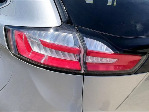 Used 2022 Ford Edge SEL w/ Convenience Package AWD/4WD image 30