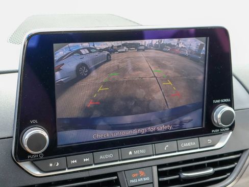 Used 2025 Nissan Altima 2.5 SV FWD image 4