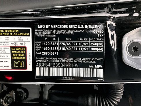 Certified 2025 Mercedes-Benz GLE 350 4MATIC w/ AMG Line Exterior image 33