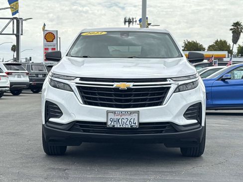 Used 2023 Chevrolet Equinox LS w/ LS Convenience Package FWD image 2
