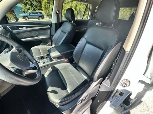 Used 2023 Volkswagen Atlas SE image 18