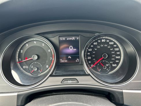 Used 2021 Volkswagen Atlas SE w/ Towing Package image 11