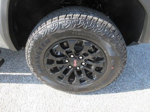 New 2026 GMC Canyon Elevation w/ Convenience Package RWD image 9