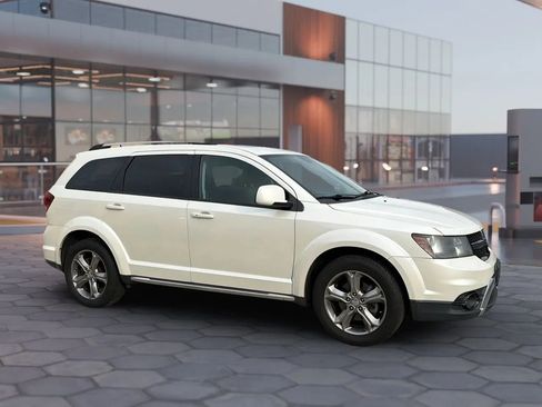 Used 2017 Dodge Journey Crossroad w/ Popular Equipment Group image 15