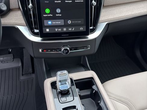 New 2026 Volvo XC90 B6 Plus w/ Protection Package Premier image 29