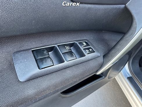 Used 2013 Nissan Rogue S FWD image 24