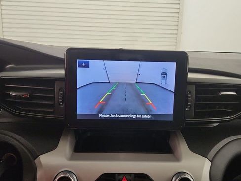 Used 2023 Ford Explorer XLT image 26