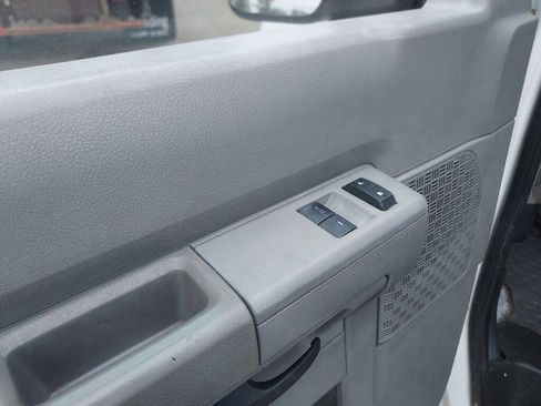 Used 2014 Ford E-150 and Econoline 150 Wagon image 10
