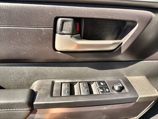 Used 2025 Toyota Tundra SR5 AWD/4WD image 13