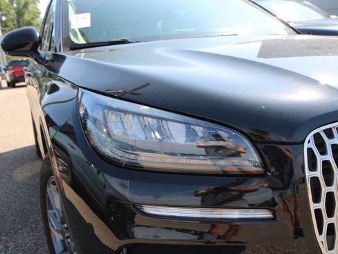 Used 2025 Lincoln Corsair FWD image 12