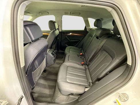 Used 2023 Audi Q5 2.0T Premium image 19