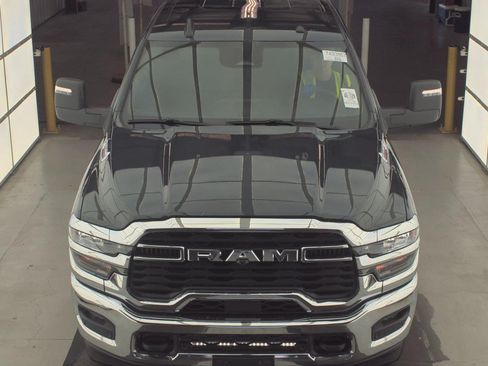 Used 2026 RAM 2500 Big Horn AWD/4WD image 3