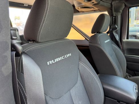 Used 2014 Jeep Wrangler Rubicon w/ Power Convenience Group AWD/4WD image 3