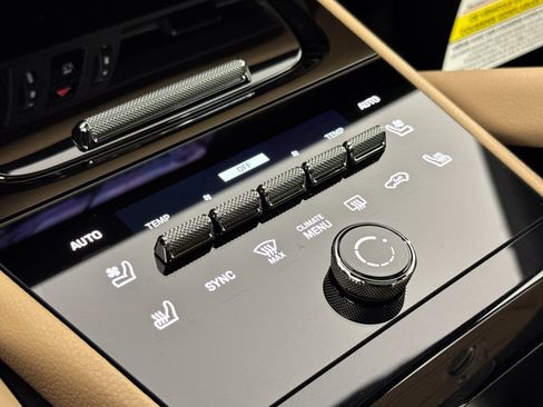 New 2026 Porsche Cayenne image 25