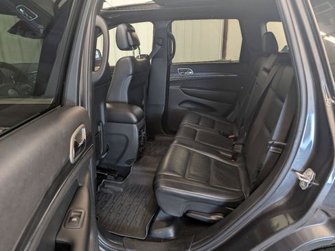 Used 2019 Jeep Grand Cherokee Limited w/ Luxury Group II AWD/4WD image 42