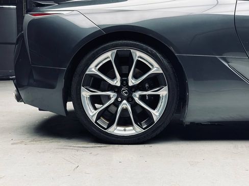 Used 2018 Lexus LC 500 Coupe w/ Performance Package RWD image 37