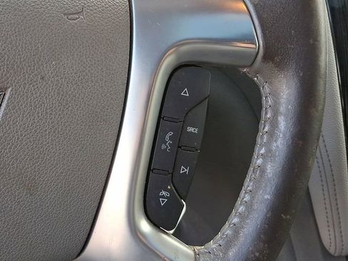 Used 2017 Chevrolet Traverse LT image 28