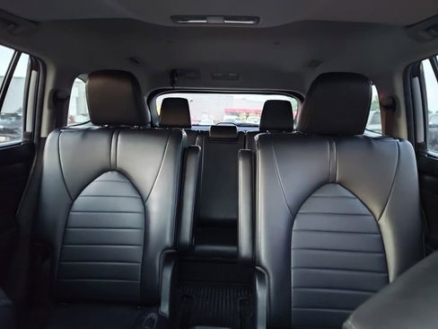 Used 2022 Toyota Highlander XLE image 10