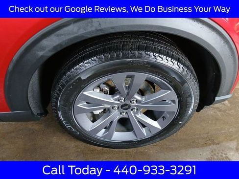 Used 2023 Ford Explorer XLT w/ Equipment Group 202A image 12