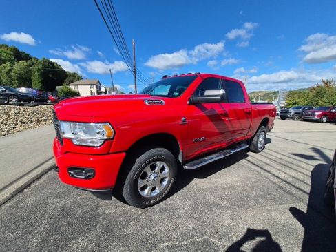 Used 2022 RAM 2500 Big Horn w/ Level C Equiment Group AWD/4WD image 4