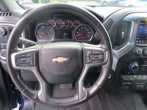 Used 2021 Chevrolet Silverado 2500 LT w/ Convenience Package image 17