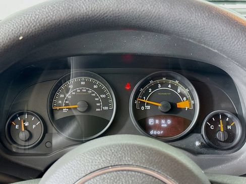 Used 2016 Jeep Patriot Sport w/ Power Value Group AWD/4WD image 13