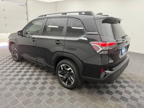 Used 2025 Subaru Forester Limited w/ Popular Package AWD/4WD image 12