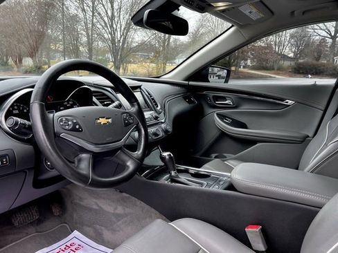 Used 2019 Chevrolet Impala Premier w/ Premier Confidence Package image 11