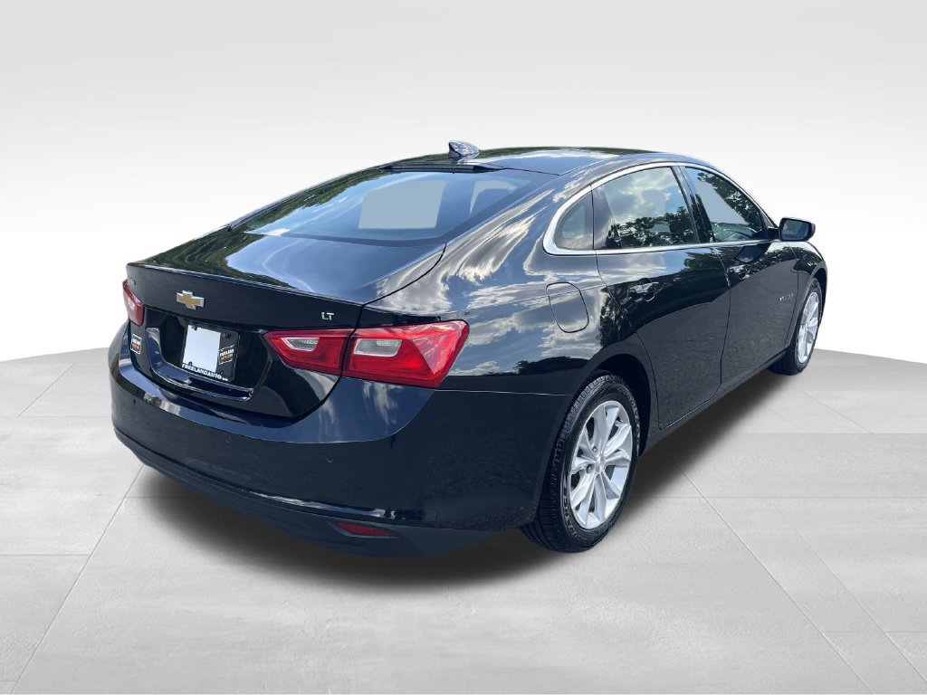 Used 2025 Chevrolet Malibu LT FWD image 3
