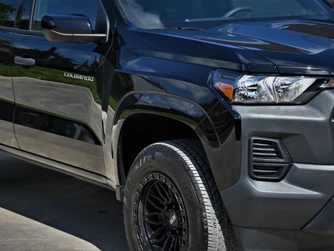 Used 2024 Chevrolet Colorado W/T w/ Safety Package image 12